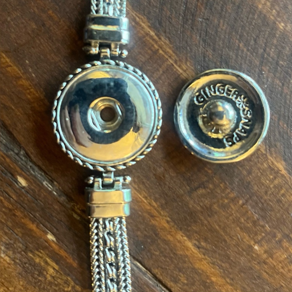 GINGERSNAPS Silver Bracelet w/Cross Adjustable length, heavy quality bracelet - Picture 7 of 10